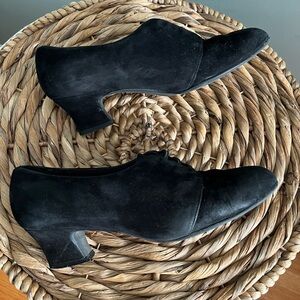 New Balance Elegant Black Women's Heels